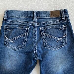 BKE Stella Women's Straight Jeans Size 28/29 Low Rise - Altered Hemmed Jeans